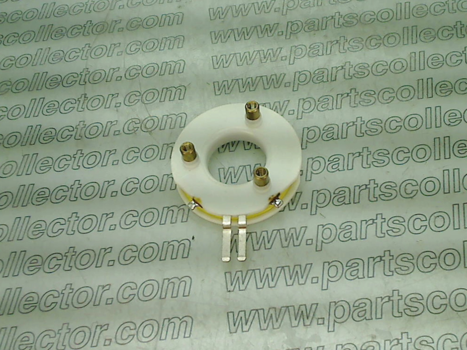 FIAT ALFA LANCIA 1.906.153 Ignition code 8670 compatible with: ALFA ROMEO 2600 BN - SPIDER - SPRINT 106.00/01/02, ALFA ROMEO 33, ALFA ROMEO 75, ALFA ROMEO 90, ALFA ROMEO ALFA ROMEO, ALFA ROMEO ALFASUD, ALFA ROMEO ALFETTA 116, ALFA ROMEO GIULIETTA 116, ALFA ROMEO NUOVA GIULIETTA 116..., FIAT FIAT, FIAT UNO, LANCIA LANCIA